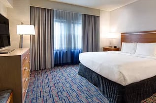 embassy-suites-bed (1)